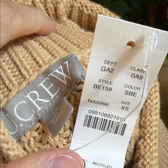 NWT J. Crew Relaxed Rollneck Sweater Sandy Beach Sz XS - Picture 4 of 5